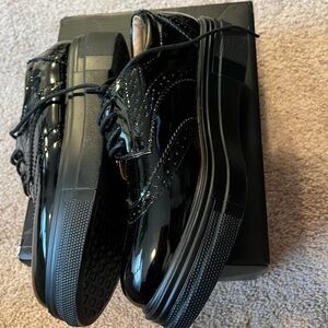 Fashion Nova Black Oxfords with Glossy Finish